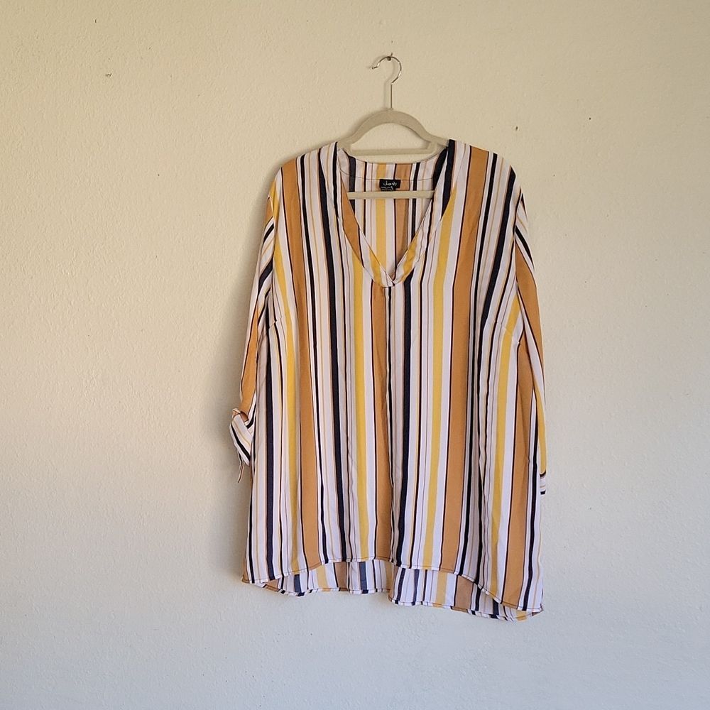 Justify 3/4 sleeves vneck blouse size 1X stripes colors white black yellow dark